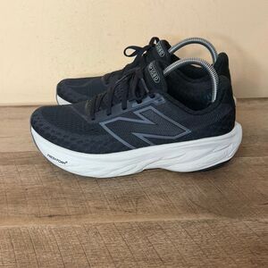 New Balance women’s Fresh Foam X 1080v14 running shoes size 9.5 2A wide